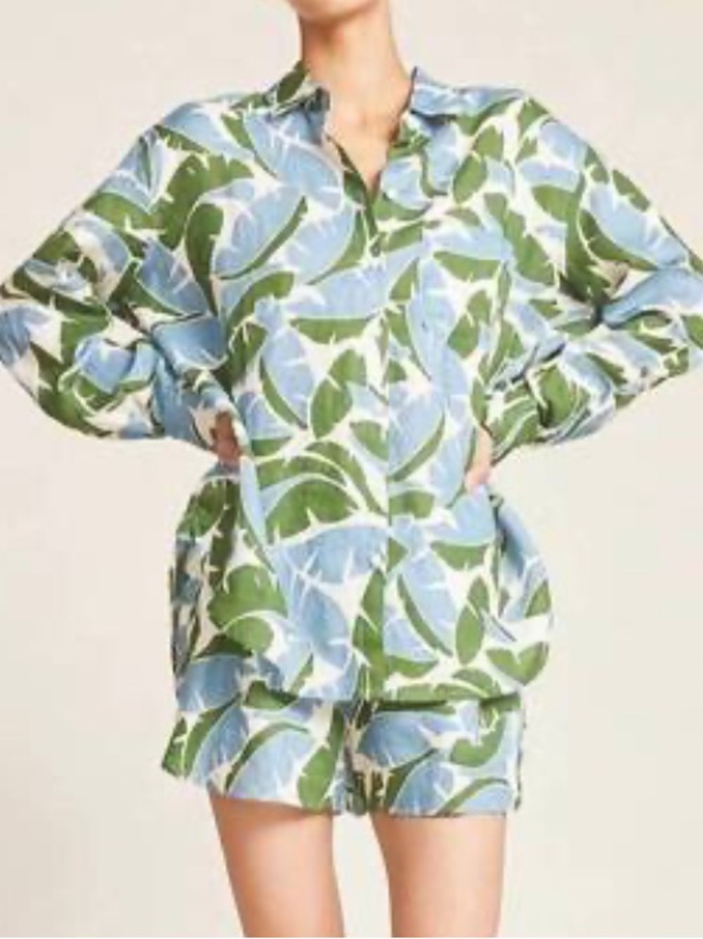 Trovata Blake boyfriend shirt in plantain leaf. NWT XS